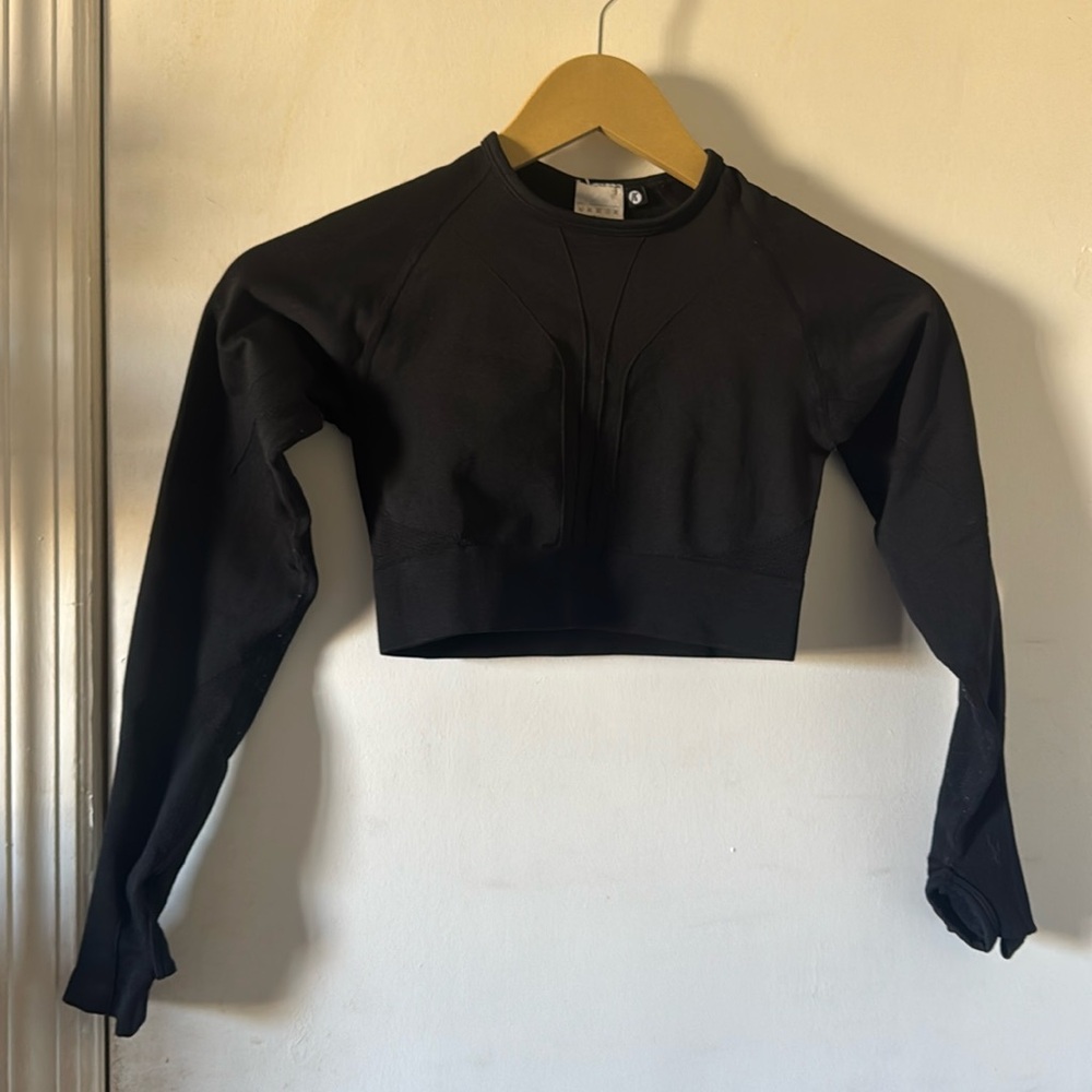 Black ABYL long sleeve crop top
